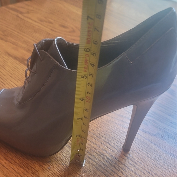 Jessica Simpson Gray Patent Genuine Leather Cap Toe Heels Shoes Stilletos Size 9 - Picture 10 of 10